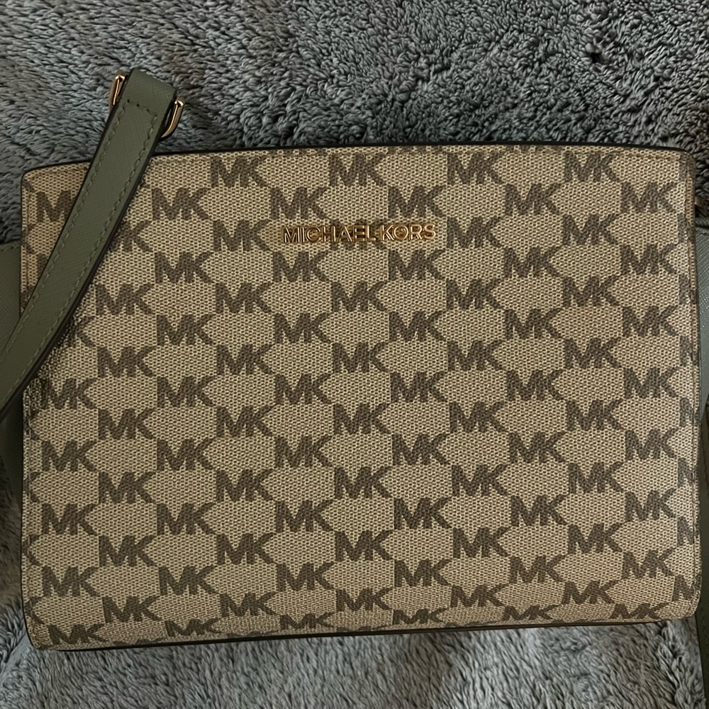 MICHAEL KORS purse